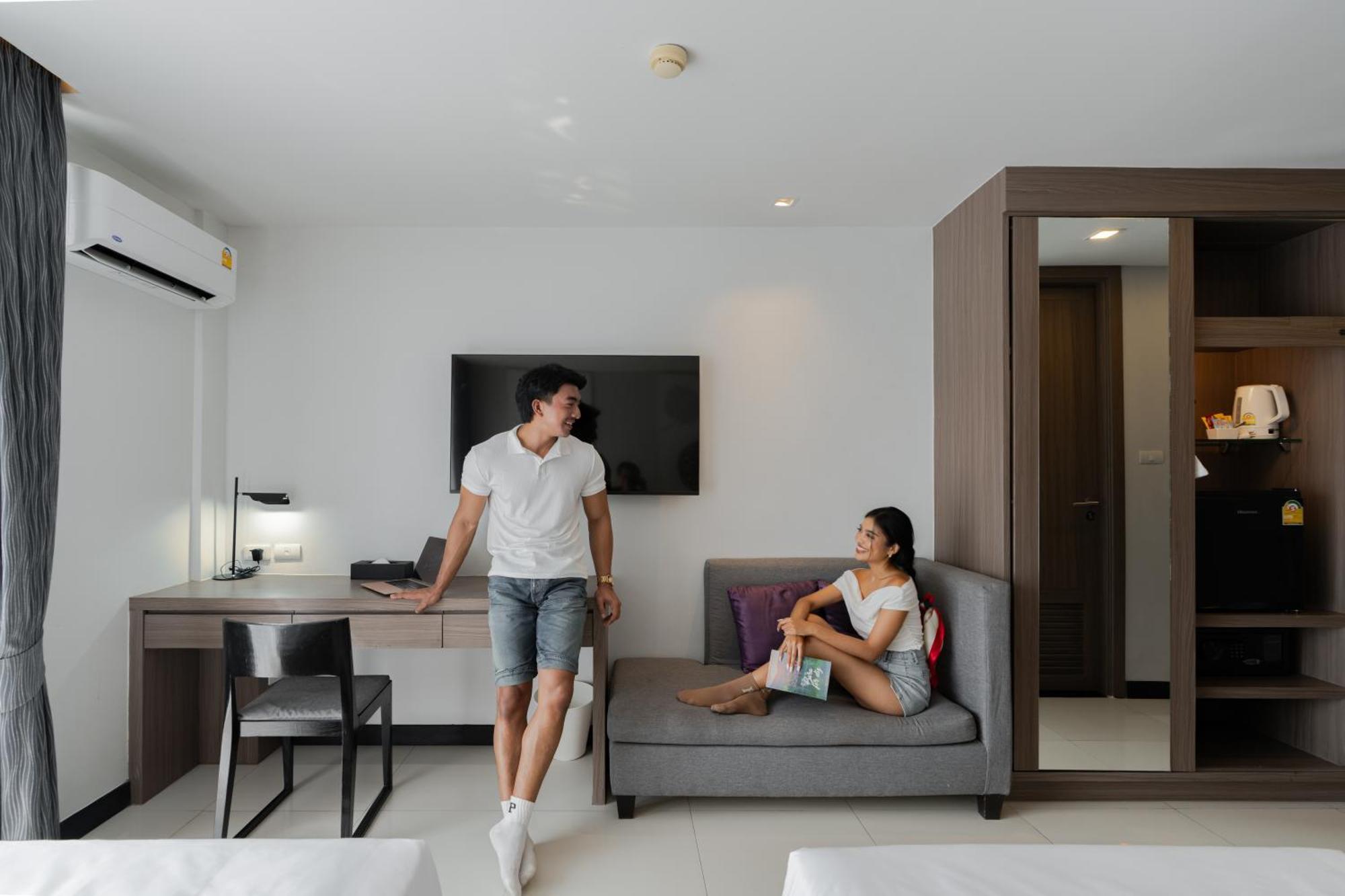 Citrus Patong Hotel By Compass Hospitality Exterior foto