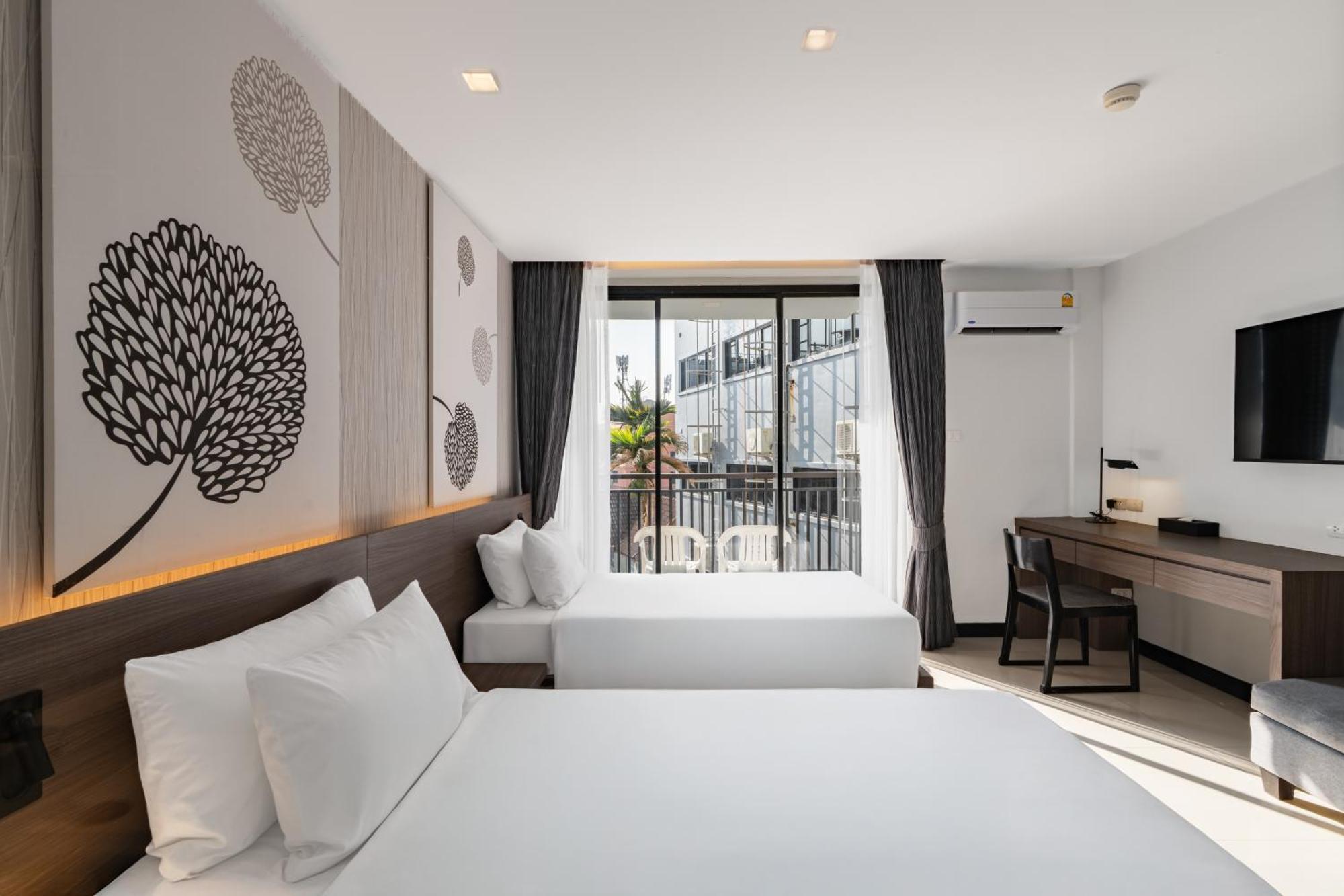 Citrus Patong Hotel By Compass Hospitality Exterior foto